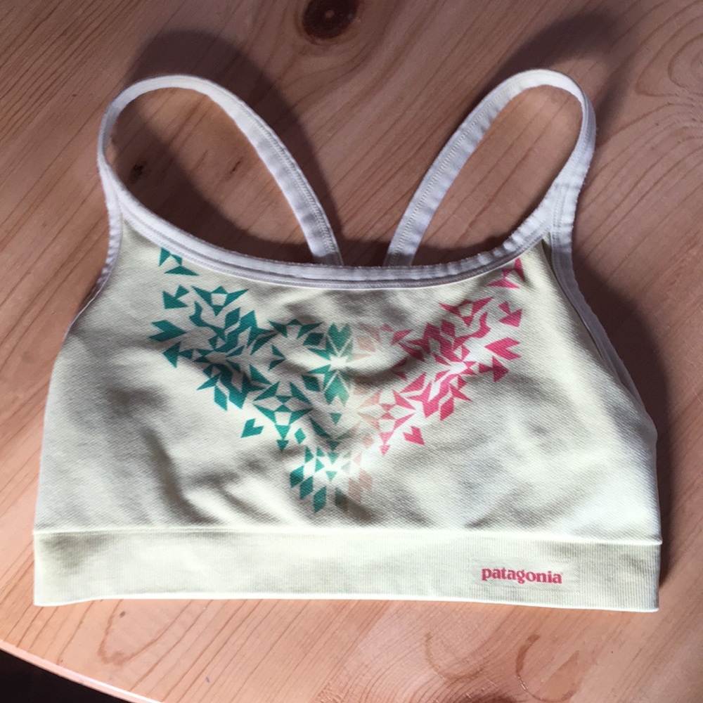 Patagonia Sports Bra Sz S yellow Aztec design
